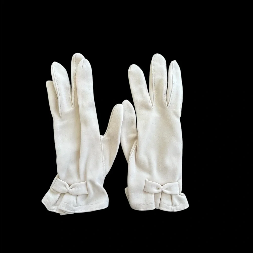 Vintage Lady Gay Gloves Off White in Package Wrist Length Bow Gathered READ